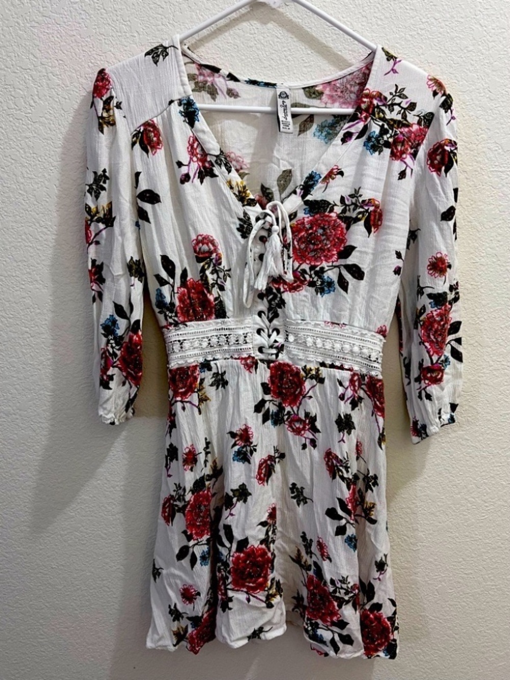 AMERICAN RAG SIZE MEDIUM M FLORAL MINI DRESS LOT5932